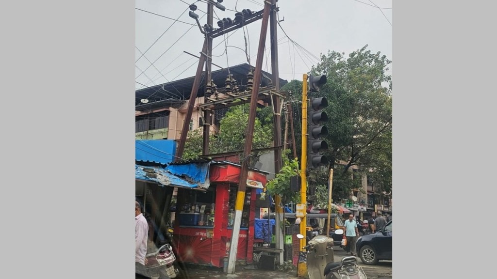 vasai shops constructed under mahavitaran electricity poles