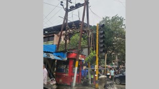 vasai shops constructed under mahavitaran electricity poles