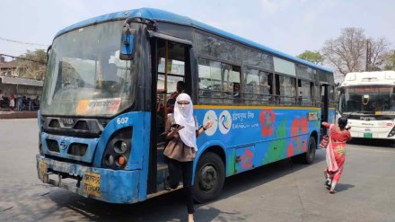 pune women injured in pmp bus accident