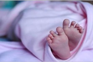 baby thrown from travel bus