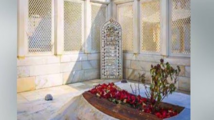 Aurangzeb tomb marathi news