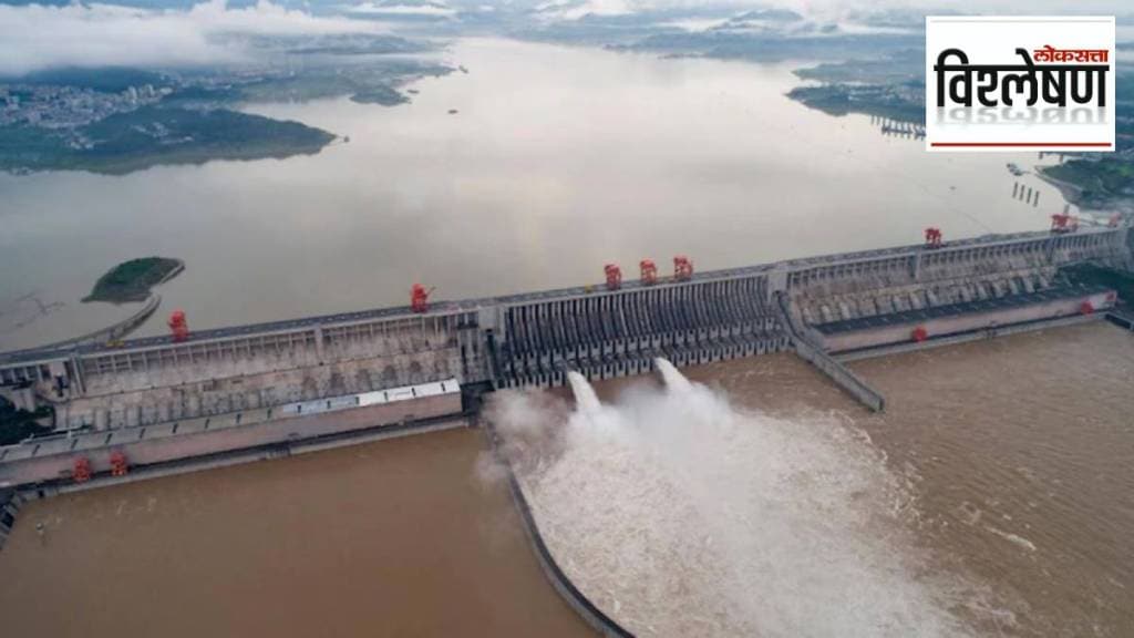 चीनने तिबेटमधील यारलुंग झांगबो नदीवर मोठे धरण बांधण्यास सुरुवात केली आहे. 
Representative/AP)