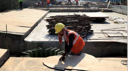 Case filed against contractor in Pune building slab collapse death of laborer