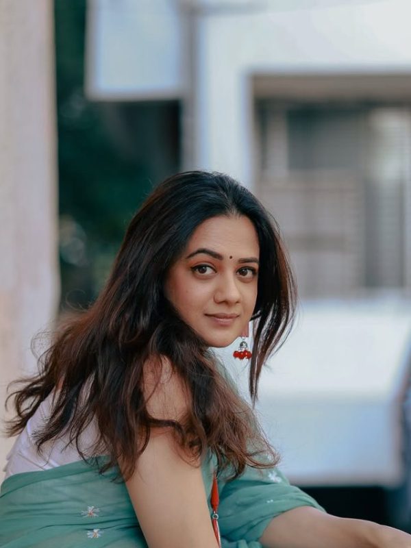 Spruha Joshi