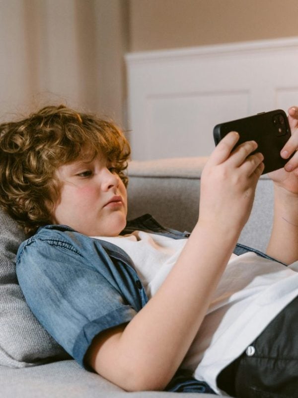 Kids Away from Mobile Screens