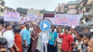 diva commuters protest demand csmt local train start immediately mumbai local train overcrowding