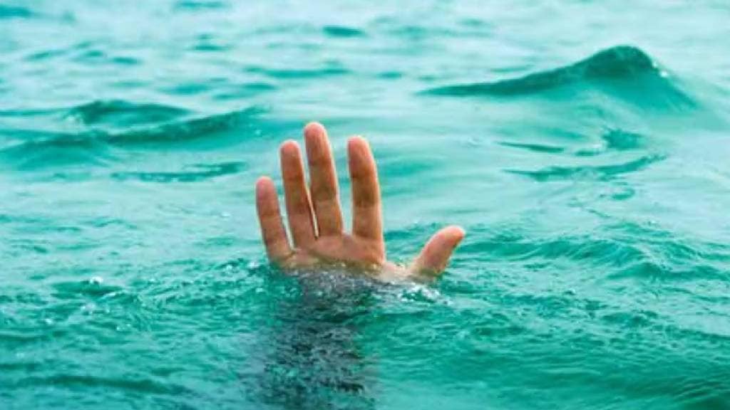 duing bail pola farmer in bhandara district drowned in drain and young man drowned in Wainganga river on friday