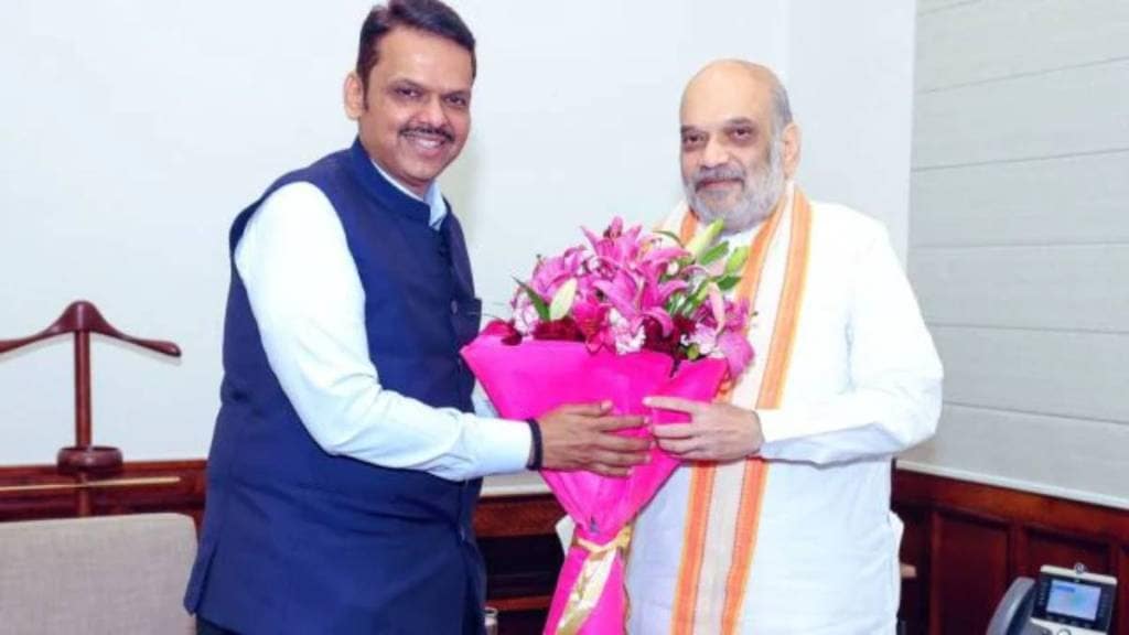 मुख्यमंत्री देवेंद्र फडणवीस यांनी शुक्रवारी केंद्रीय गृहमंत्री अमित शहांची भेट घेतली