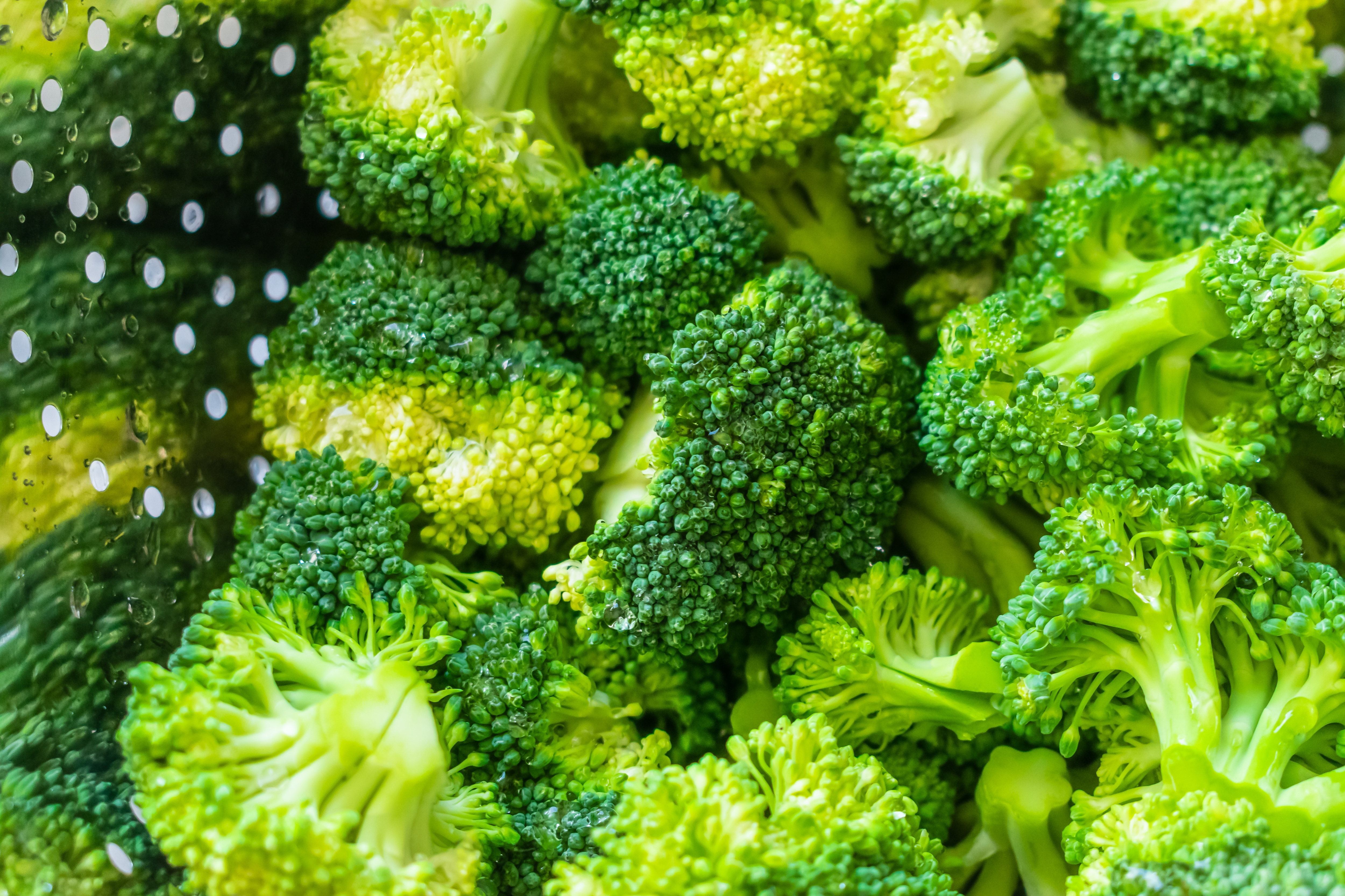Top 9 Anti-Cancer Foods to Lower Cancer Risk Naturally 
