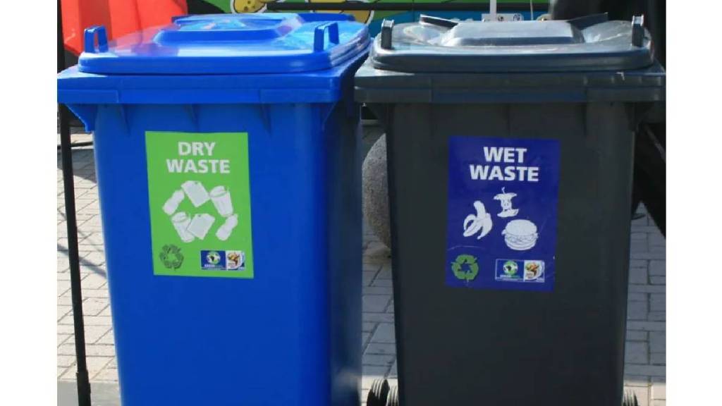 The municipal administration clarified that garbage collection will continue every night