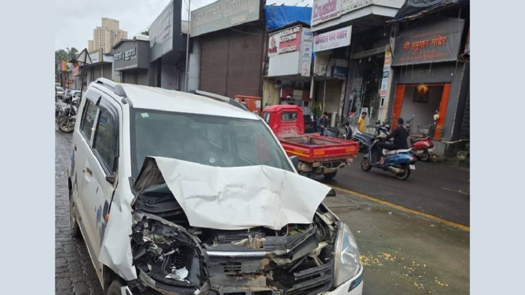 Driver suffers a fit while driving, accident on Ghodbunder road