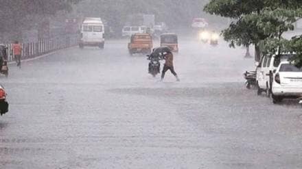 Heavy rains since morning in Badlapur Ambernath 
