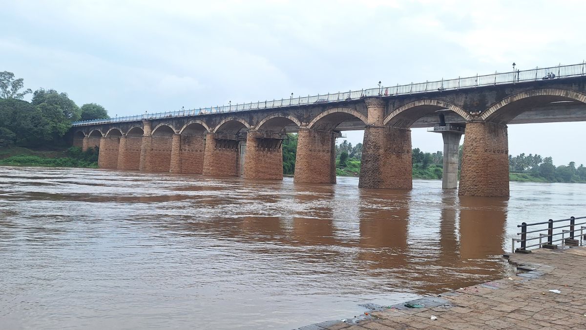 Nemsala nasa किंचित घट घट घट घट घट; Thirame