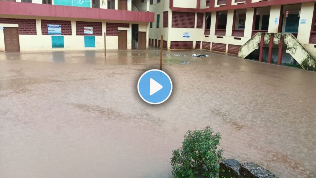 heavy rains cause floods in Ratnagiri many rivers overflow and traffic hit