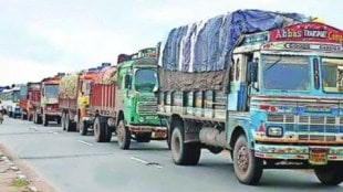 Loksatta Shaharbat Despite the ban on heavy vehicles on major roads in the pune indiscipline of heavy vehicle drivers pune print news