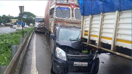 Four vehicles collide on Mumbai-Ahmedabad National Highway