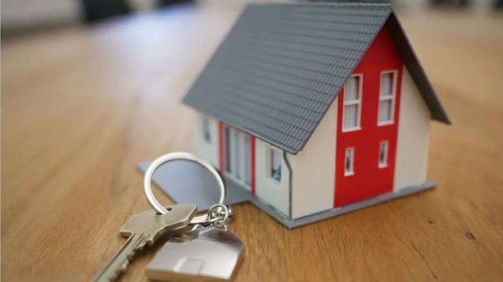 Which houses do Pune people prefer Knight Frank India releases Pune property sector report pune print news