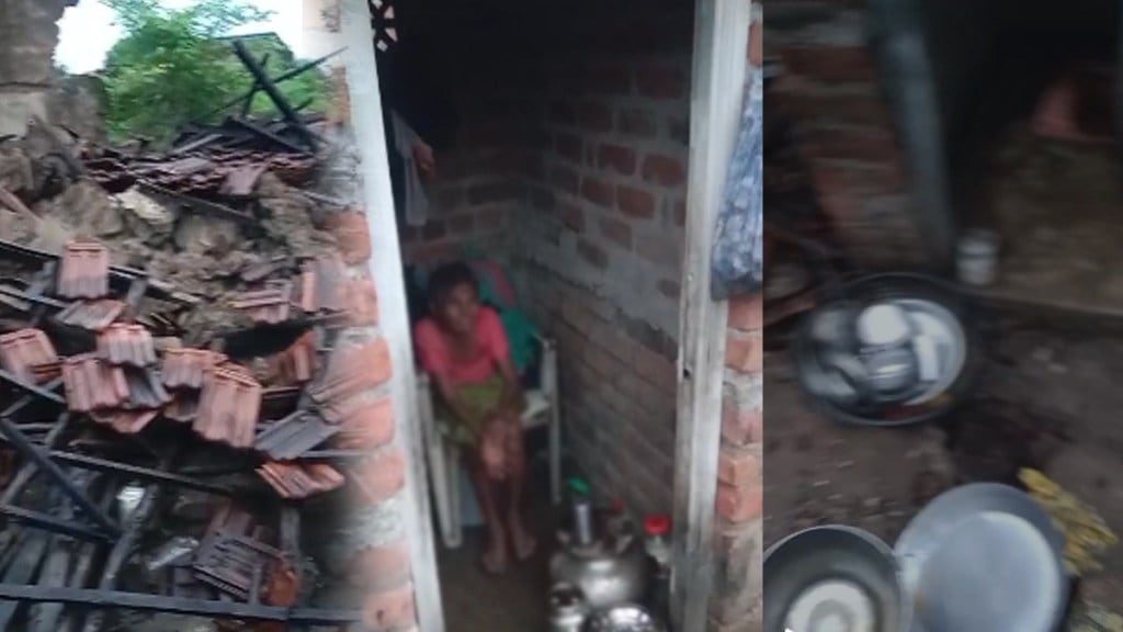 house collapse due to heavy rain in Savli Wagh child and mother live in toilet