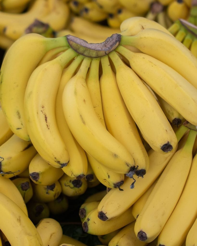 Should you eat apple and banana peels?