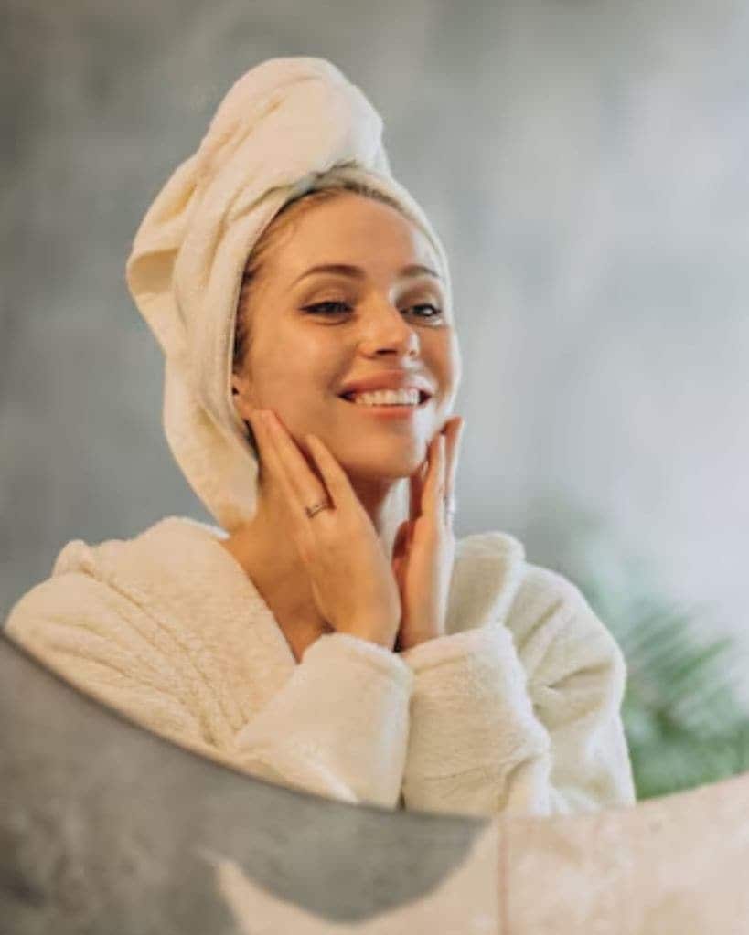 Natural Herbal Bleach for Skincare