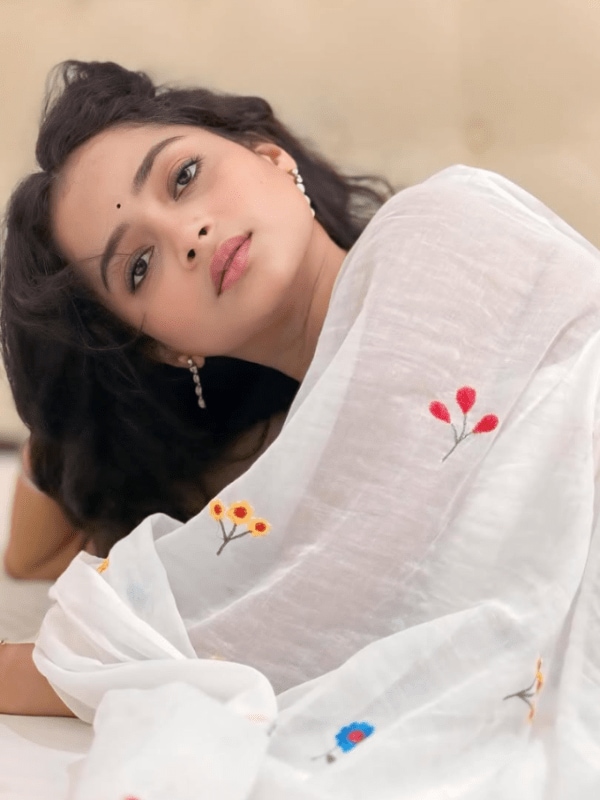 shivali parab reel