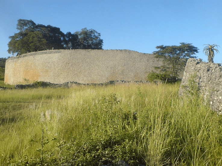 Dry-stone walls of Great Zimbabwe, 11th-century Shona architecture