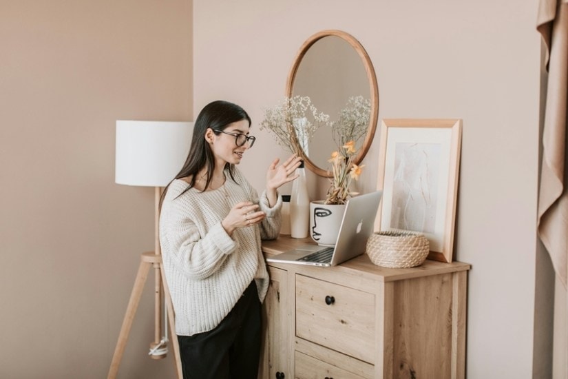 Why Talking to Yourself Is Not Crazy It is Smart
