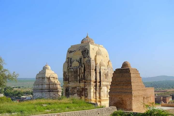 katas raj temple pakistan, katas raj temple history in marathi, shiv temple in pakistan