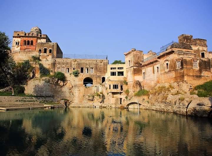 katas raj temple pakistan, katas raj temple history in marathi, shiv temple in pakistan