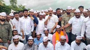 Protest on the National Highway in Kolhapur against Shaktipeeth Kolhapur news
