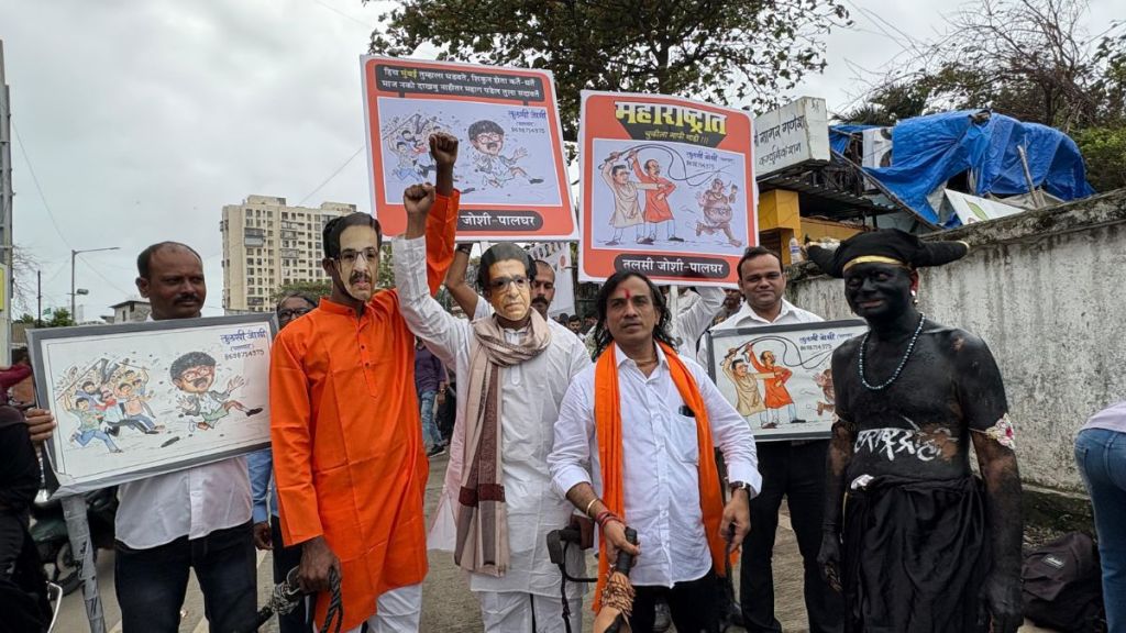 marathi victory rally thackeray brothers gathering received a huge response mumbai
