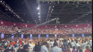 marathi victory rally sees raj and uddhav thackeray on same stage Hindi language controversy Maharashtra Mumbai