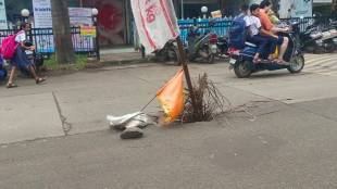 deadly potholes in mira road news in marathi
