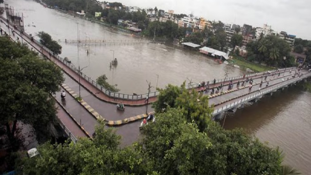 Water level marks on the pillars of bridges over the Mutha River pune print news