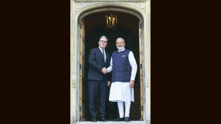 PM Modi London visit news in marathi