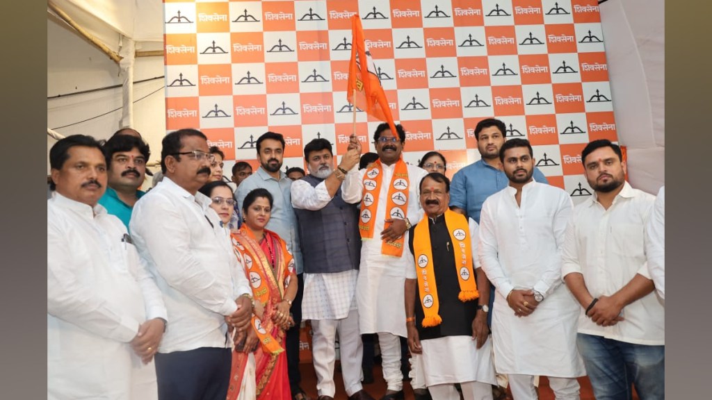 Congress state vice president Prof Mohan Vankhande joins Shiv Sena