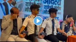 आज मुलगा म्हणून जिंकलास! पायलट लेकाला पाहून आई-बाबांच्या डोळ्यात आनंद आश्रू; VIDEO पाहून म्हणाल ‘लेक असावा तर असा’