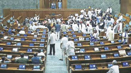 Chaos in Indian Parliament
