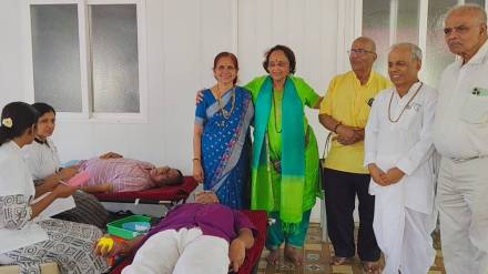 85 devotees performed a unique service by donating blood on Guru Purnima day at Sri Chaitanya Hospital