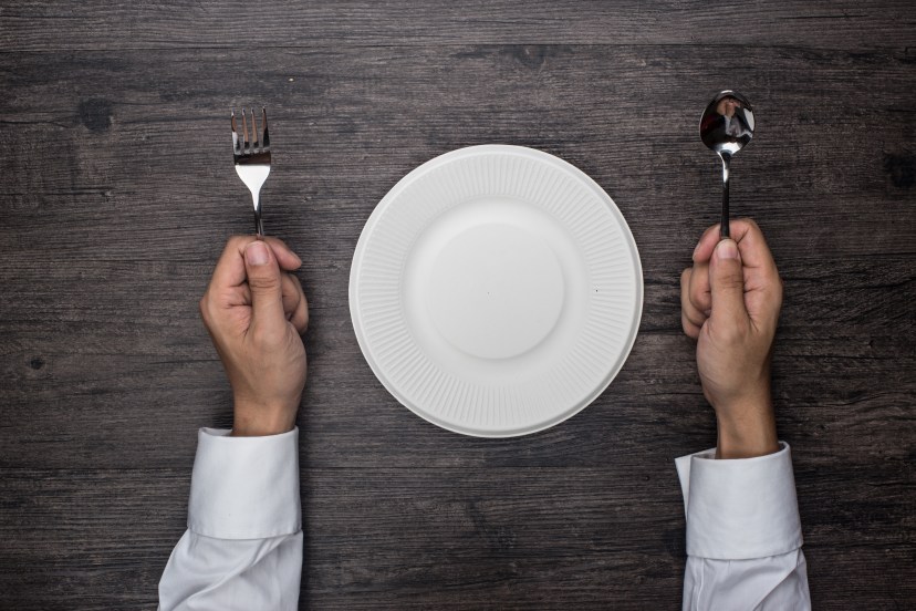 Should you avoid dinner after forty? Experts tell the truth! (Courtesy - Freepik)