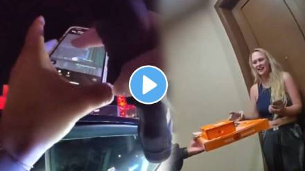 police officer deliver pizza to the customer