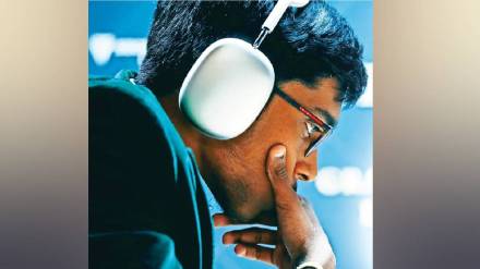 Praggnanandh defeats Carlsen to enter quarterfinals of Las Vegas stage of Freestyle chess tournament sports news