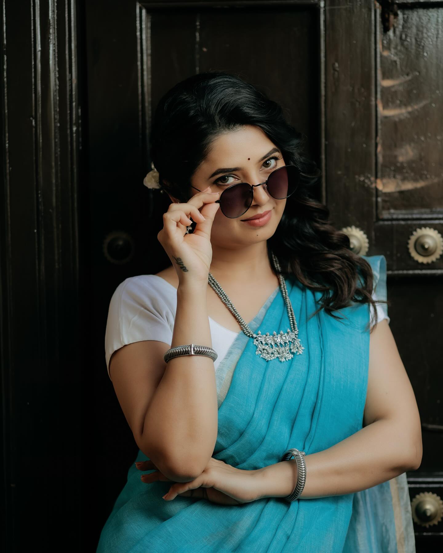 अभिनेत्री सोशल मीडियावर कायमच सक्रीय असते. ती तिचे अनेक फोटो-व्हिडीओ शेअर करत असते.