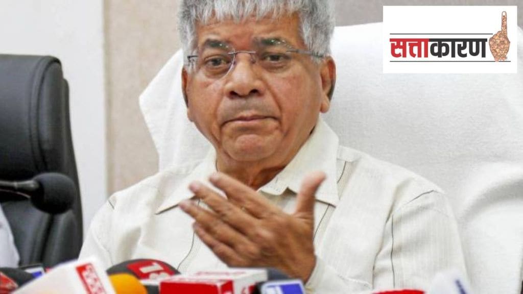 vanchit bahujan aghadi plans non bjp alliance for local elections prakash ambedkar strategises