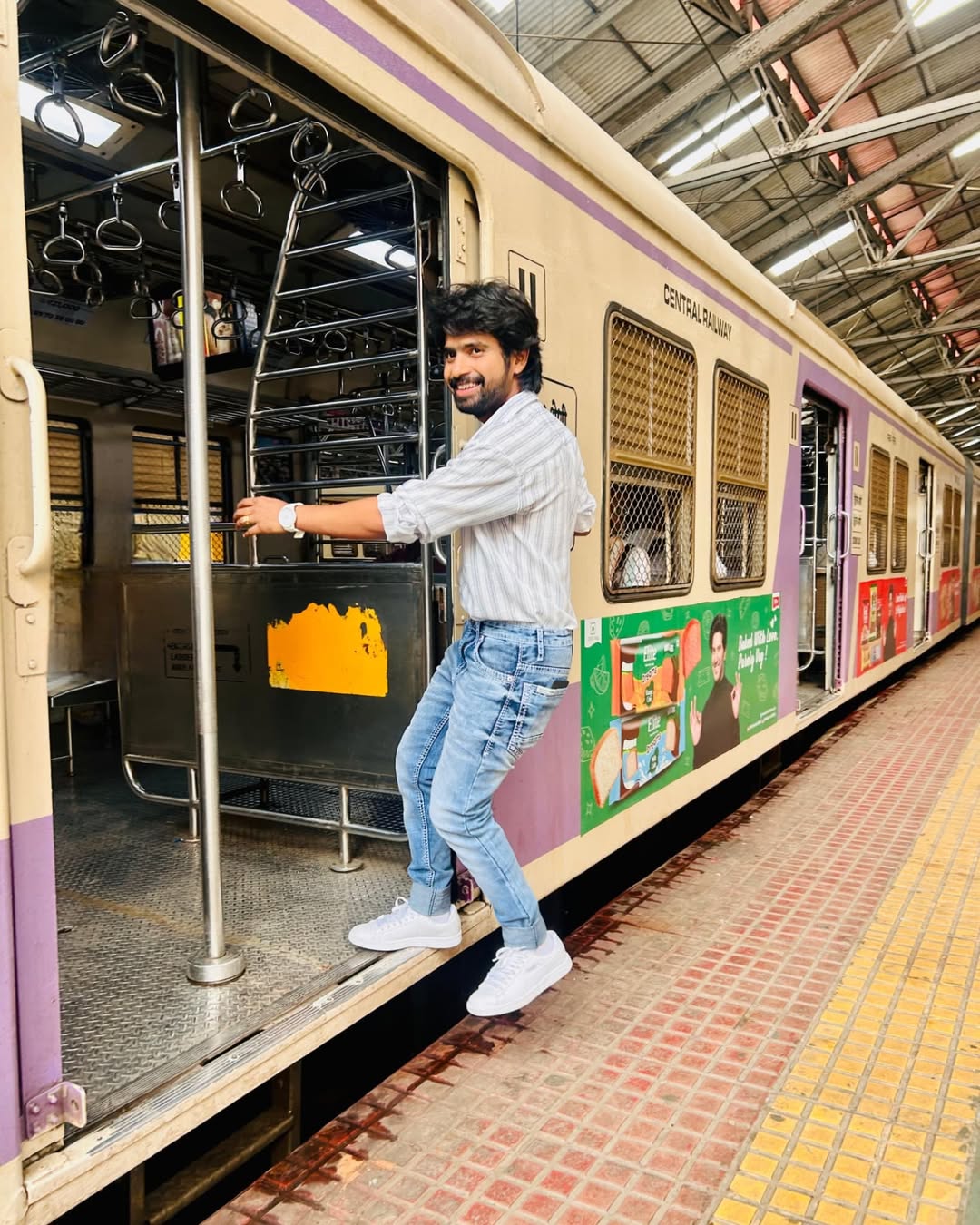 prathmesh parab mumbai local marathi movie