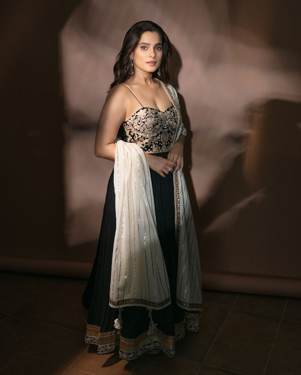priya bapat new dress look