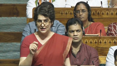 प्रियांका गांधींचा मोदी सरकारवर हल्लाबोल; “पहलगाम हल्ल्याच्या फक्त दोन आठवडे आधी…”