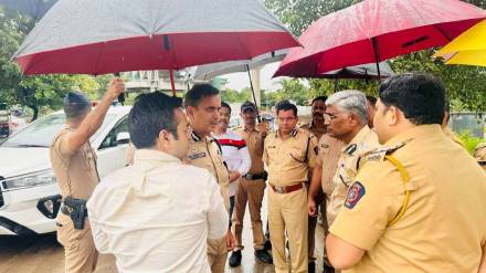 Police Commissioner inspects roads in Hinjewadi to take measures to solve the increasing traffic congestion problem in IT Park pune print news