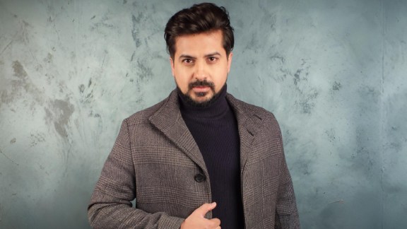 pushkar jog talk about his father death five crores laon and disapproval of people in marathi industry