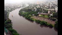 नदीकाठचे रस्ते पाण्याखाली; खडकवासला धरणातील विसर्गात वाढ; नागरिकांना सावधानतेचा इशारा